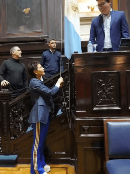 El espectáculo de la informalidad: La política de cancha