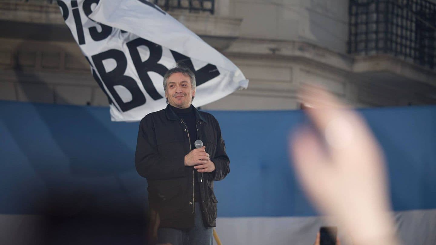 Máximo Kirchner encabeza el acto de La Cámpora y sectores aliados del PJ en San José 1111, al cumplirse cuatro años del intento de magnicidio a Cristina Fernández de Kirchner.